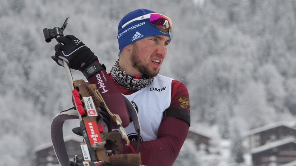 Отстраненный от Олимпиады биатлонист Логинов триумфовал на чемпионате Европы - кадры