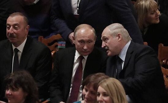 Путин отправился в театр с Лукашенко, Назарбаевым и Алиевым – кадры