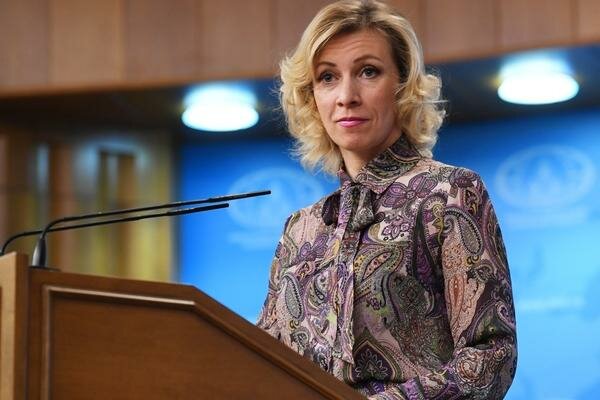 "Огонь, а не новости!" – Захарова с иронией прокомментировала запрет на ввоз пяти российских книг на Украину