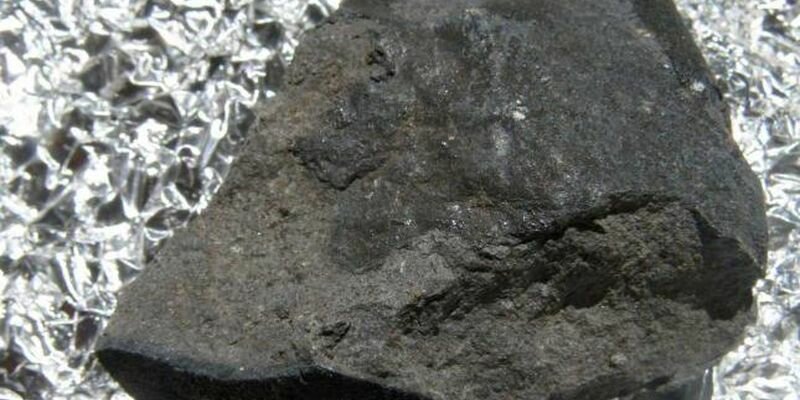 Ученые нашли в осколках метеорита алмазы погибшей планеты, которая существовала во времена зарождения Солнечной системы 