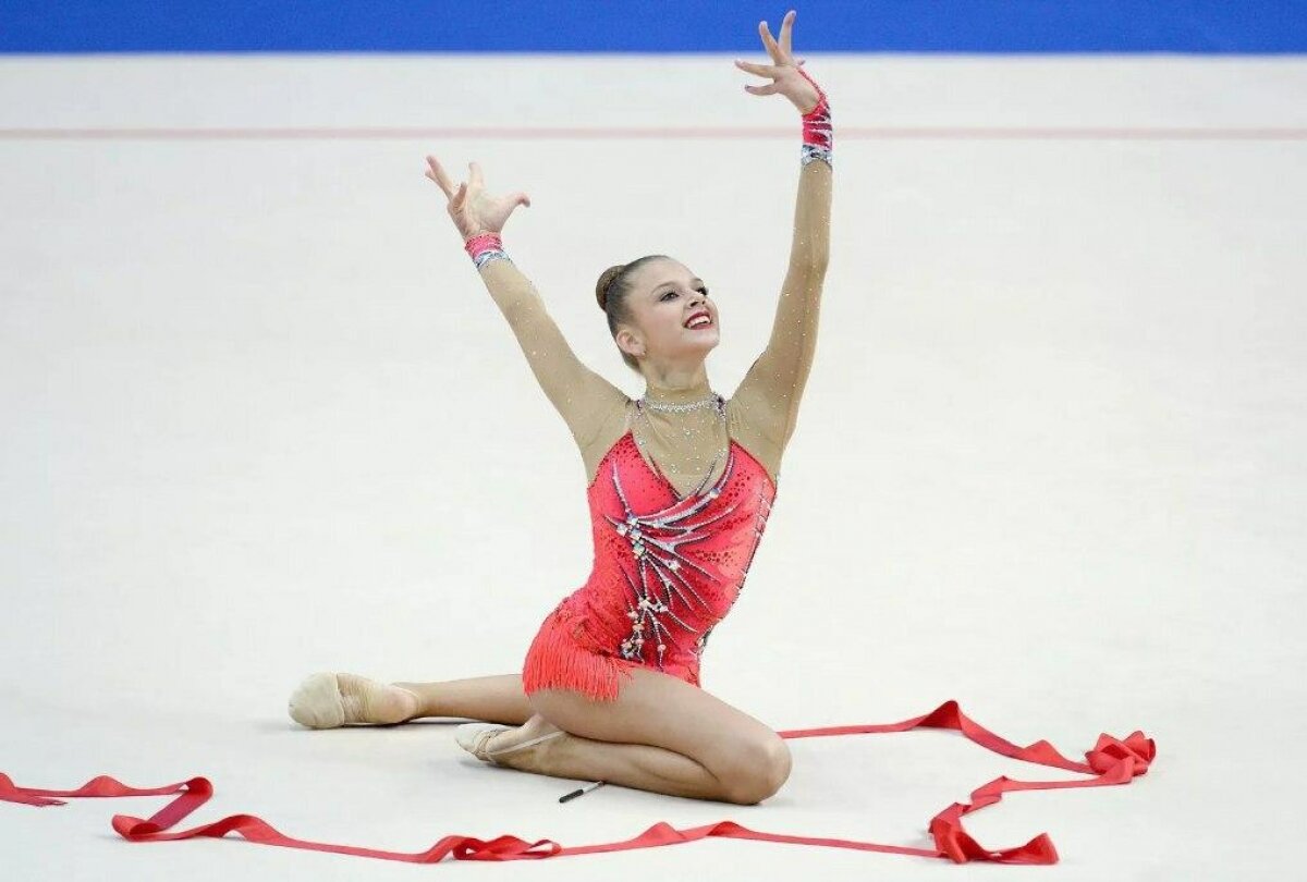 "Это булимия - психическое заболевание", - чемпионка мира гимнастка Солдатова совершила попытку суицида