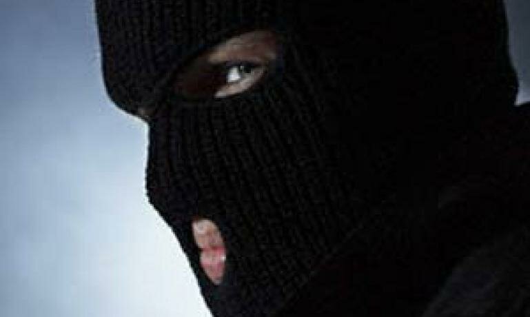 Организованная банда мародеров отобрала у москвича 15 миллионов рублей