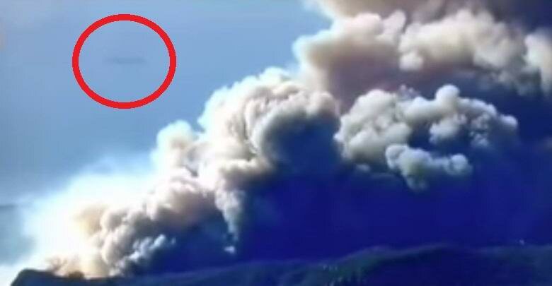 Возник во время лесных пожаров: возле стихийного бедствия в Калифорнии кружил НЛО – кадры 