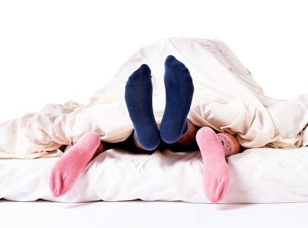 Секс в носках: как совместить несовместимое и получить оргазм - ученые 