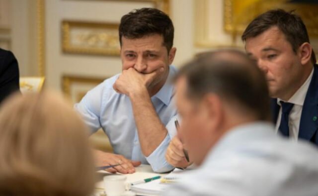 зеленскийв владимир, президент украины, политика, андрей богдан, устал, критика