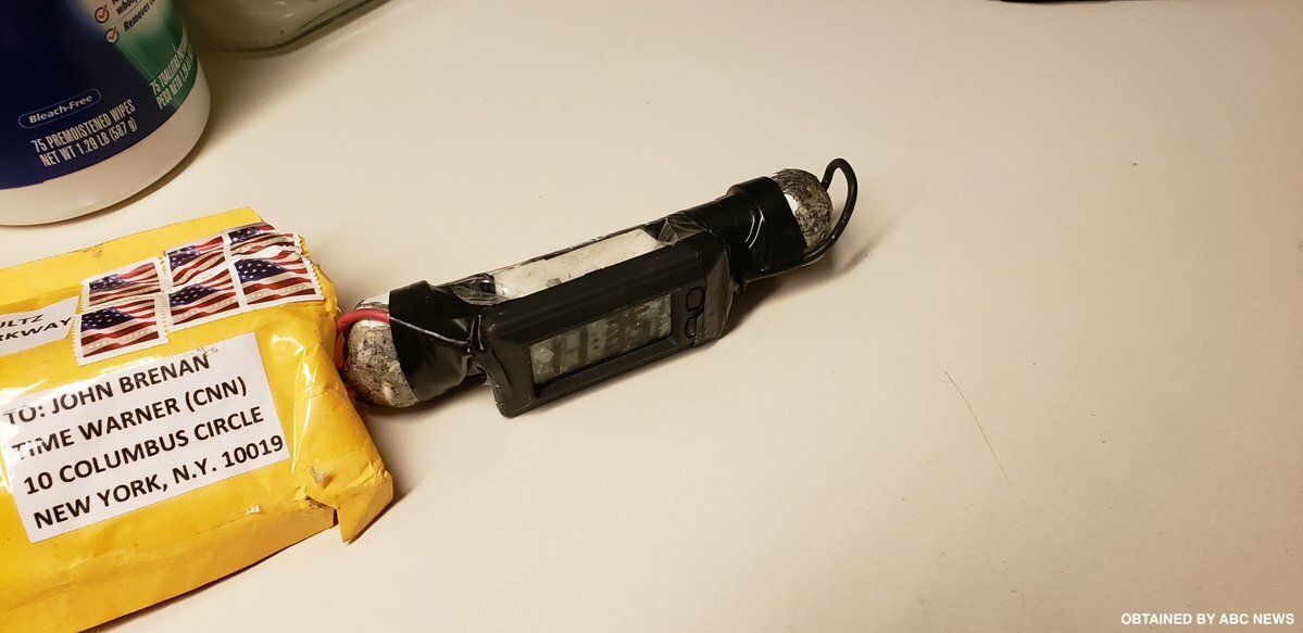 СМИ показали фотографию рабочей почтовой бомбы, от которой мог погибнуть экс-глава ЦРУ Бреннан