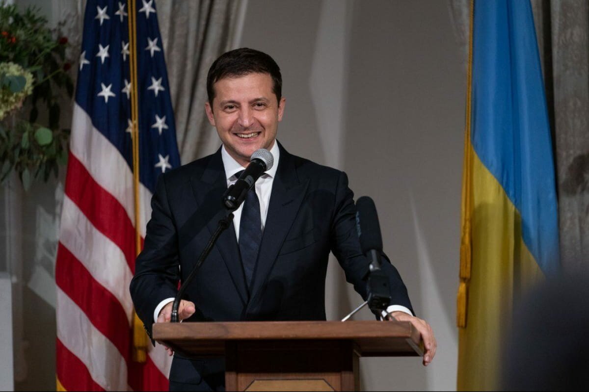 СМИ поймали США и Украину на принудительной посадке самолетов, заступившись за Белоруссию