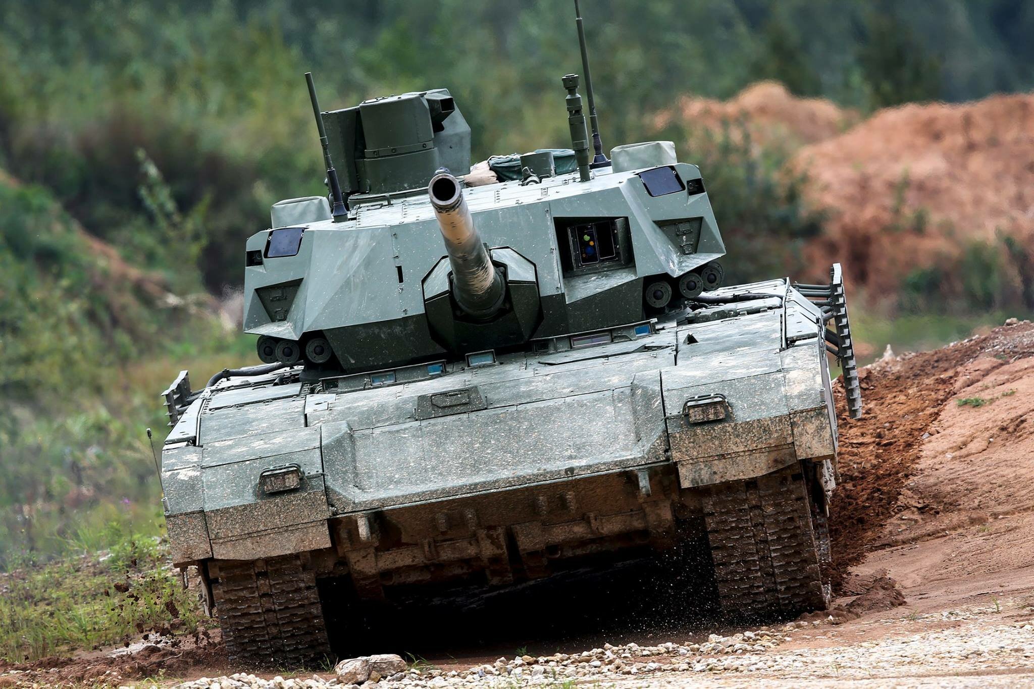 Отечественный танк Т-14 "Армата" готовят на экспорт