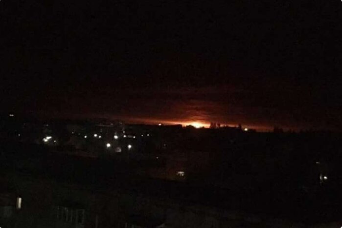 ЧП на Украине: после взрыва полыхает военный склад в Черниговской области 