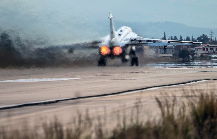 Появились свежие данные об экипаже разбившегося в Сирии Су-24 