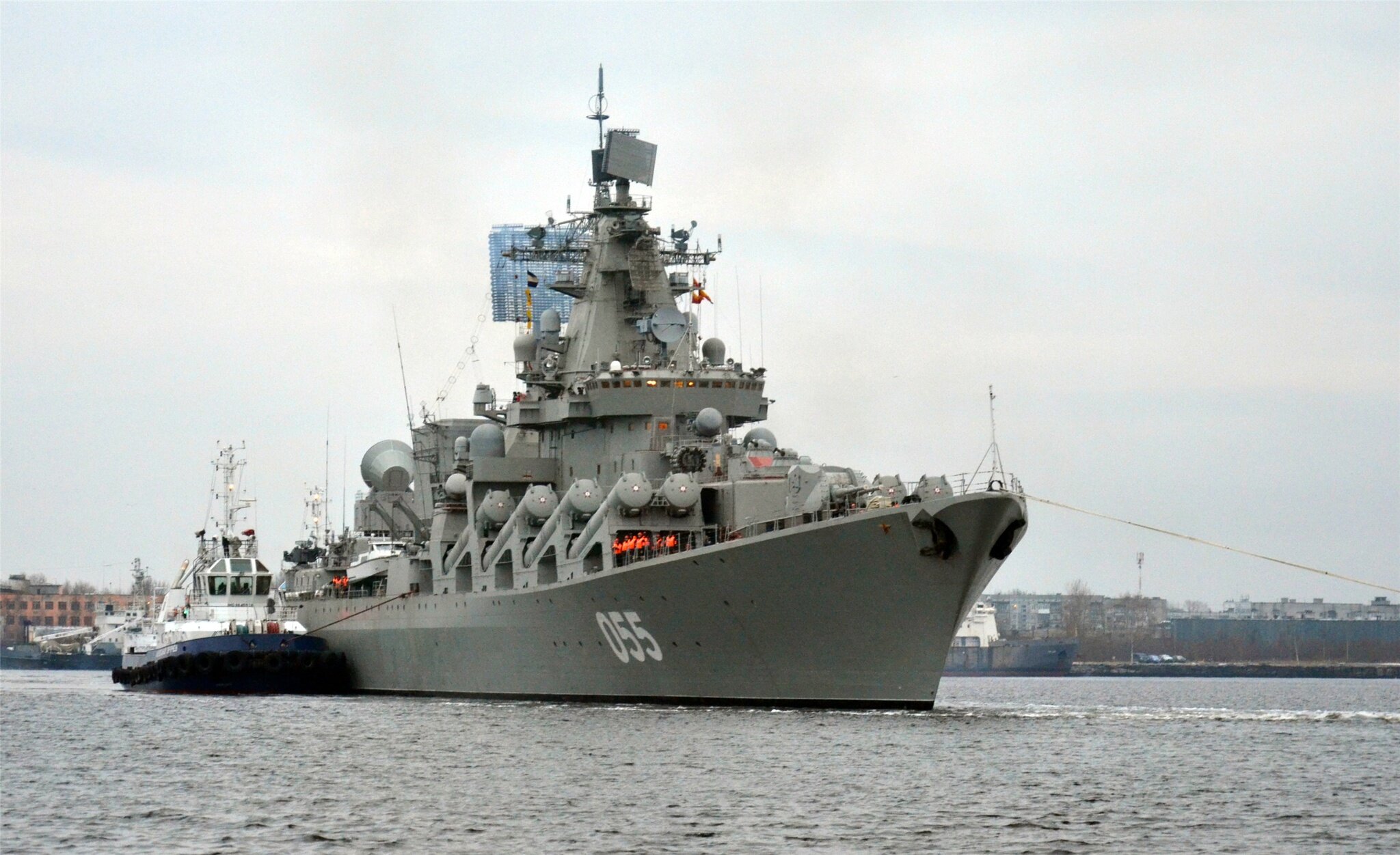 Российские военные корабли "Североморск" и "Маршал Устинов" напугали ВМФ Британии 