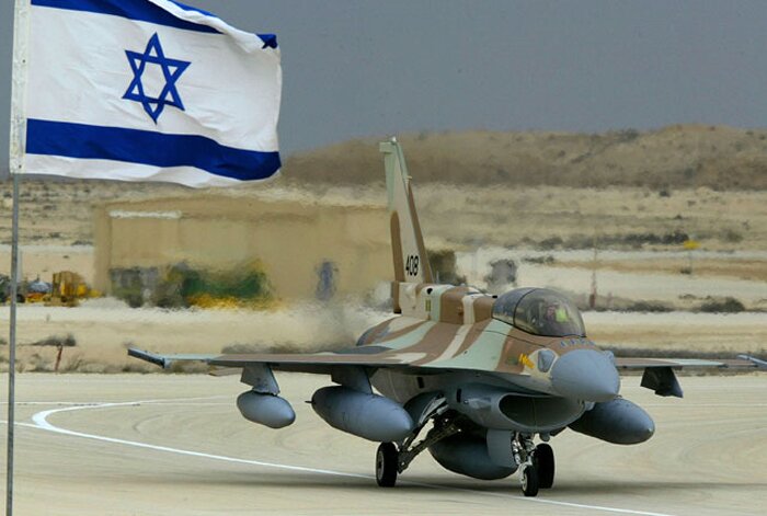 Под покровом ночи ВВС Израиля ракетами "земля-земля" атаковали военные объекты сирийской армии