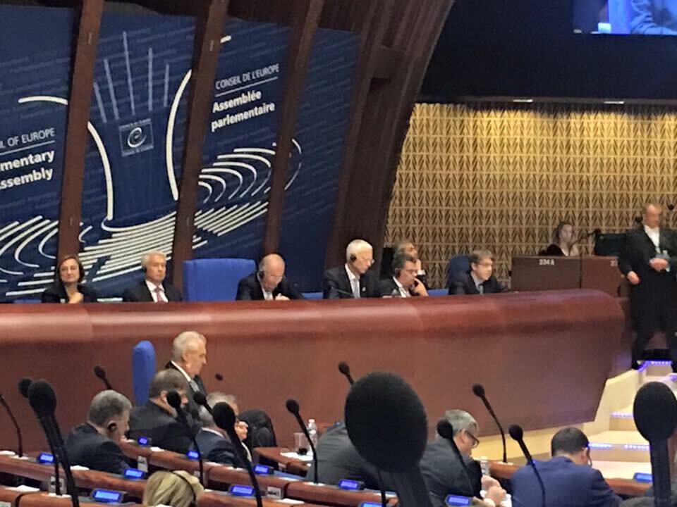 Украинский депутат в ПАСЕ устроил истерику после выступления президента Чехии, обозвав Земана "падлюкой"