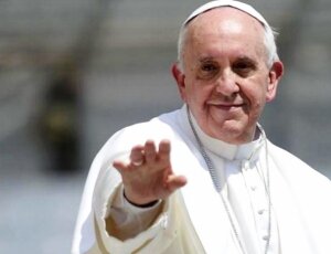 Из-за "Радости любви" Папу Римского обвинили в распространении ереси