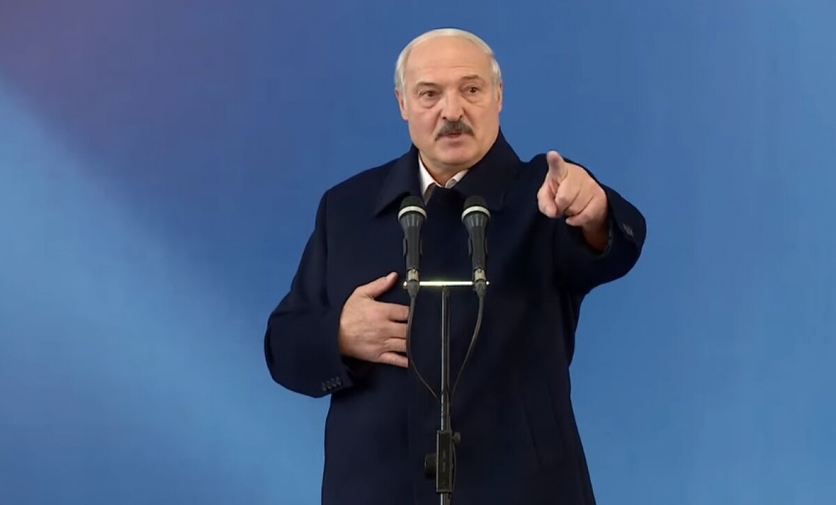 Лукашенко - Путину: "Чтобы каждый год 31 декабря не стоять перед тобой на коленях"
