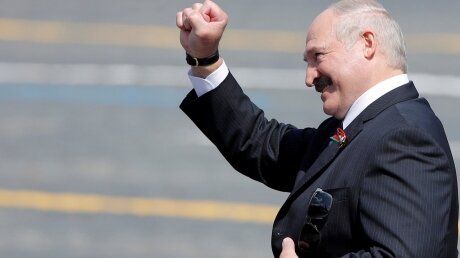 Лукашенко хотел объединить Белоруссию и Украину, чтобы остановить Россию, - Туск