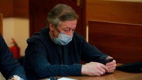 Ефремов в суде не признал вину в ДТП: "Ничего не помню"