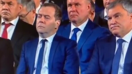 Эмоции Медведева за несколько часов до отставки попали на видео