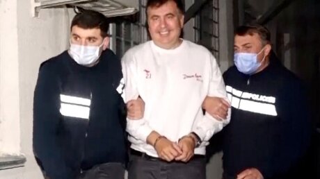 Вместо фруктов и овощей: СМИ выяснили, как Саакашвили привезли в Грузию