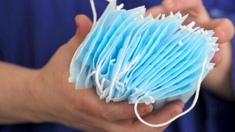 Коронавирусный батон: россиянка купила хлеб с "сюрпризом" внутри