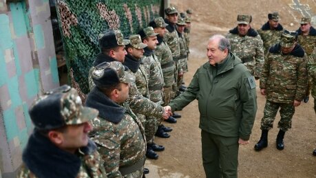 Главу Генштаба Армении уволят без одобрения президента