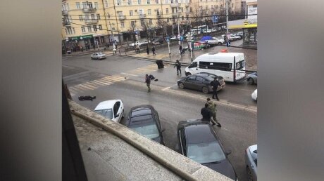 В Сеть попала видеозапись нападения боевиков на полицейских в Грозном