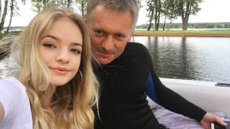 Дочь Пескова рассказала о ситуациях, когда отцу пришлось за нее краснеть