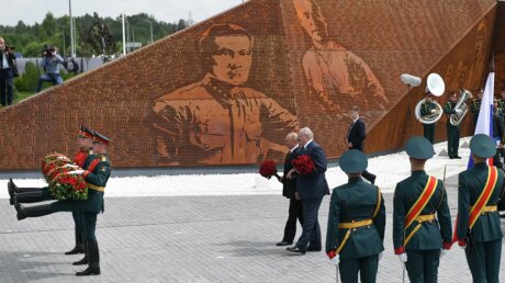Путин и Лукашенко открыли Ржевский мемориал - видео с места событий