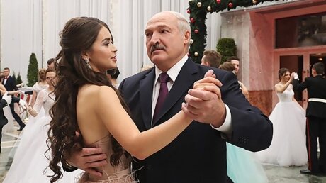 "Любимая красавица" Лукашенко Мария Василевич извинилась перед избитыми демонстрантами