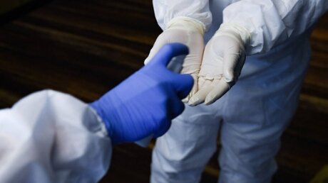 Всплеск COVID-19 на Украине: за день выявили рекордное количество заболевших