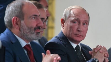 Пашинян поговорил с Путиным об отставке, чтобы спасти Карабах