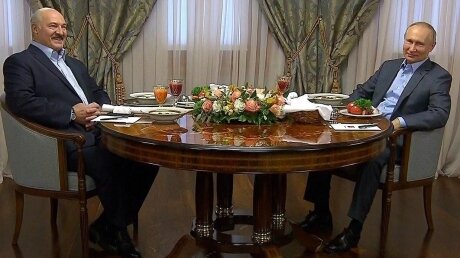 "Кашку с утра ели?" - СМИ с юмором оценили рабочий завтрак Путина и Лукашенко
