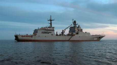 ВМФ России укрепится большим десантным кораблем "Иван Грен" - кадры