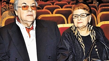 Больного коронавирусом актера Александра Ширвиндта госпитализировали вместе с женой