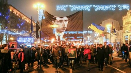 украина, националисты, факельное шествие, степан бандера, евреи 