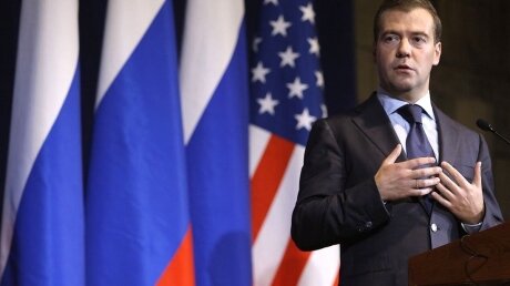 Политику Байдена к РФ спрогнозировал Медведев