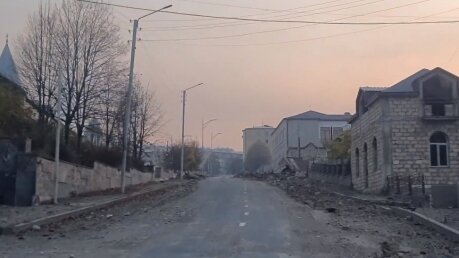 Разрушенные снарядами дома в Шуши попали на видео 