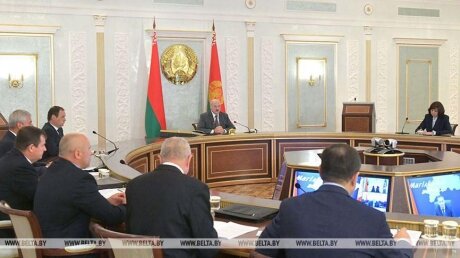 ​Лукашенко обратился с предупреждением к Зеленскому и Западу относительно событий в Белоруссии