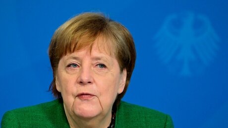 Меркель обвинила Россию в "агрессивном поведении", изменившем баланс сил в мире