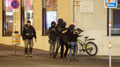 ​Четверо погибших: в МВД Австрии озвучили официальные данные и детали по теракту в Вене
