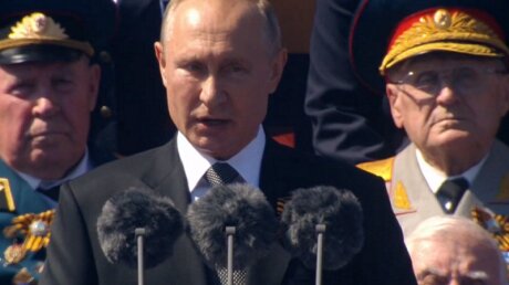 "Наш народ одолел тотальное зло", - Путин на Параде Победы напомнил об освобождении Европы
