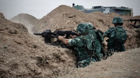 ​Азербайджан нанес сокрушительные удары по позициям Армении и НКР: кадры