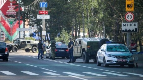 В Минске сегодня снова ограничили движение и стянули военных