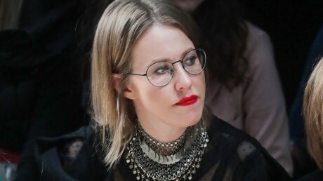 "У каждой девушки должно быть сексуальное видео под душем", - Собчак показала "интимный" ролик со своим участием