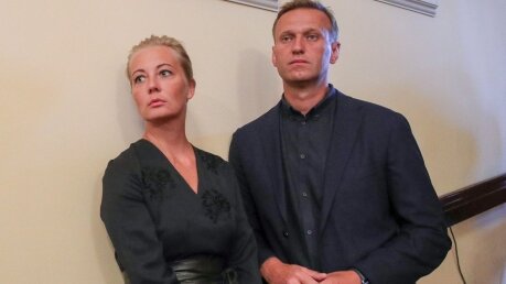 ​Жена Навального ответила Рошалю и сравнила омскую больницу с тюрьмой