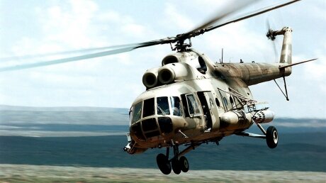 В небе над Бишкеком заметили военные вертолеты