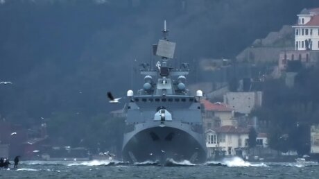 Проход пролива Босфор фрегатом "Адмирал Григорович" попал на видео