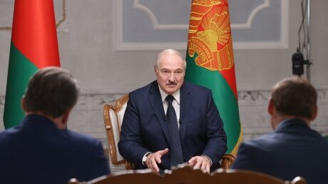 Лукашенко о перехваченном разговоре Запада о Навальном: "Ягодки еще впереди"