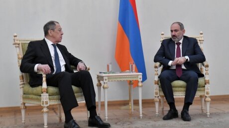 МИД объяснил отсутствие флага РФ на переговорах Лаврова и Пашиняна