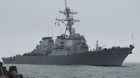 ​Российские истребители "ракетным ударом" наказали эсминец США USS Ross за появление в Черном море